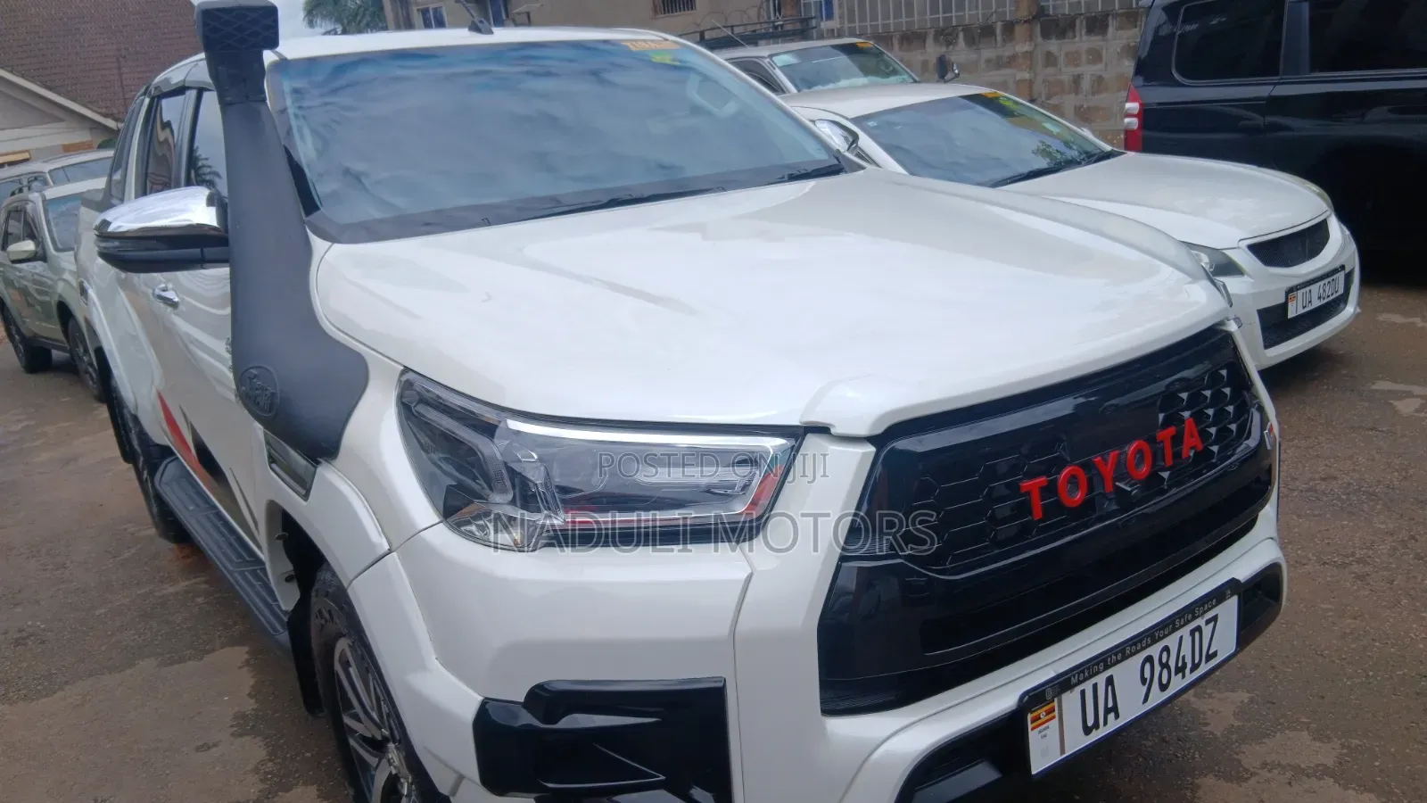 Toyota Hilux 2020 White