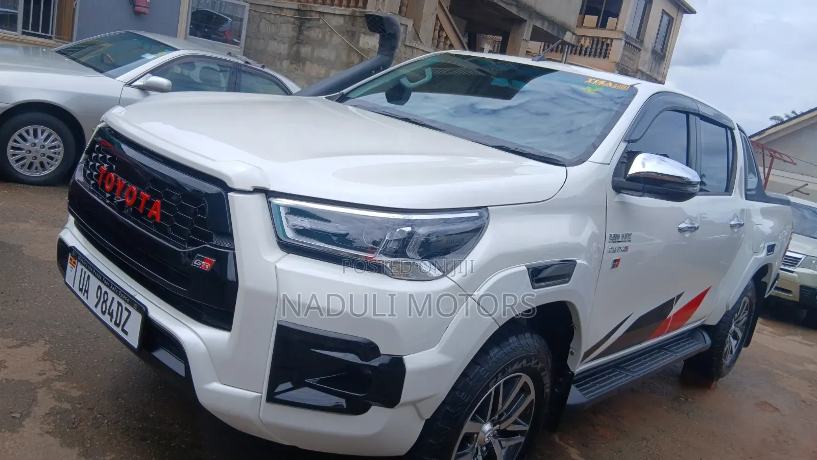 Toyota Hilux 2020 White