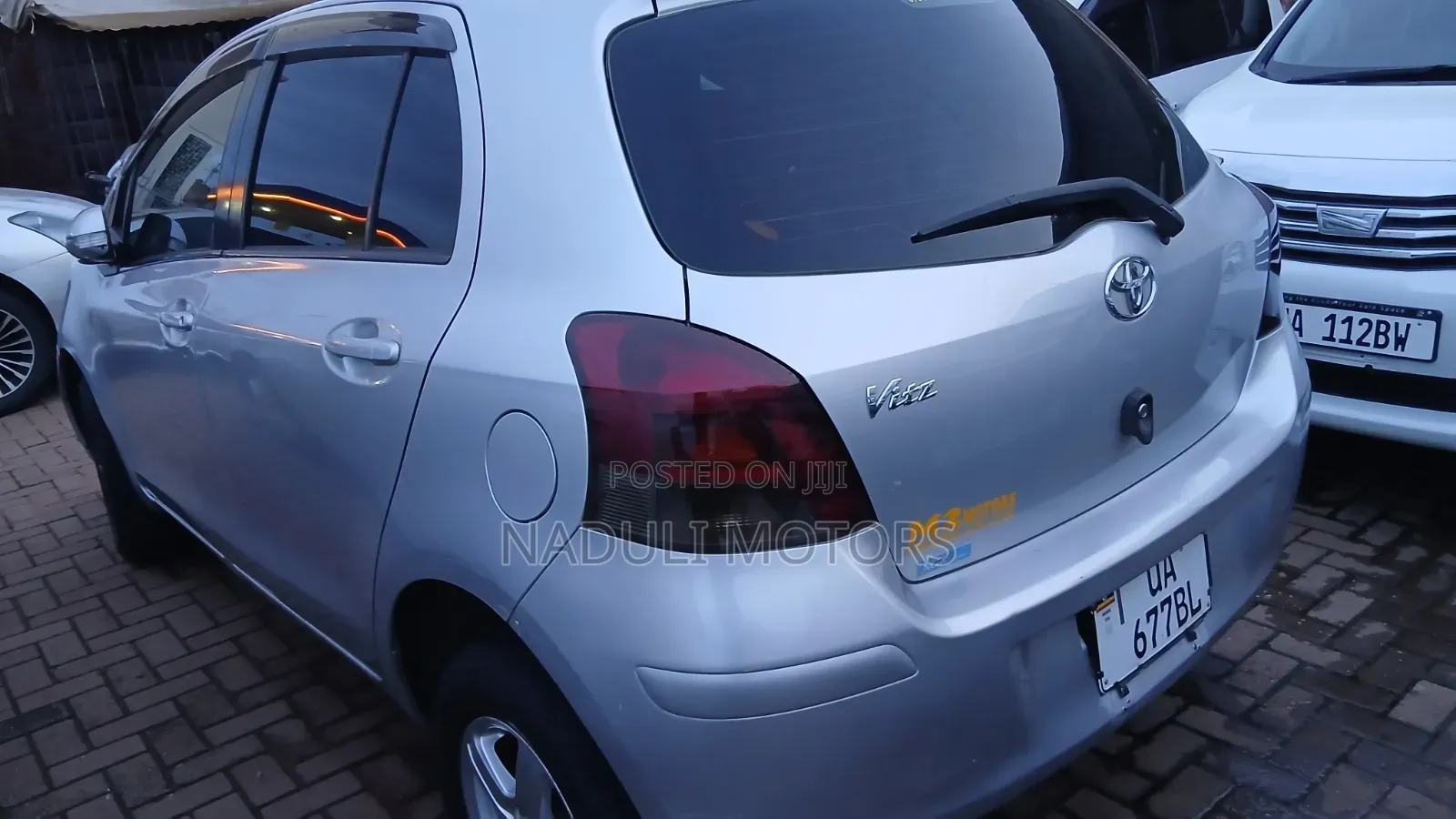 Toyota Vitz 2010 Silver