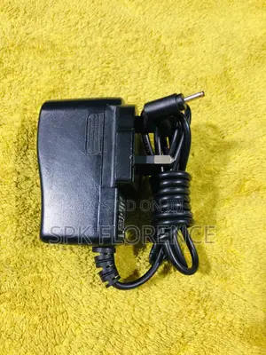 Switching 5v -2000ma Adapter