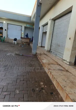 Arcades Shops Cleaning
