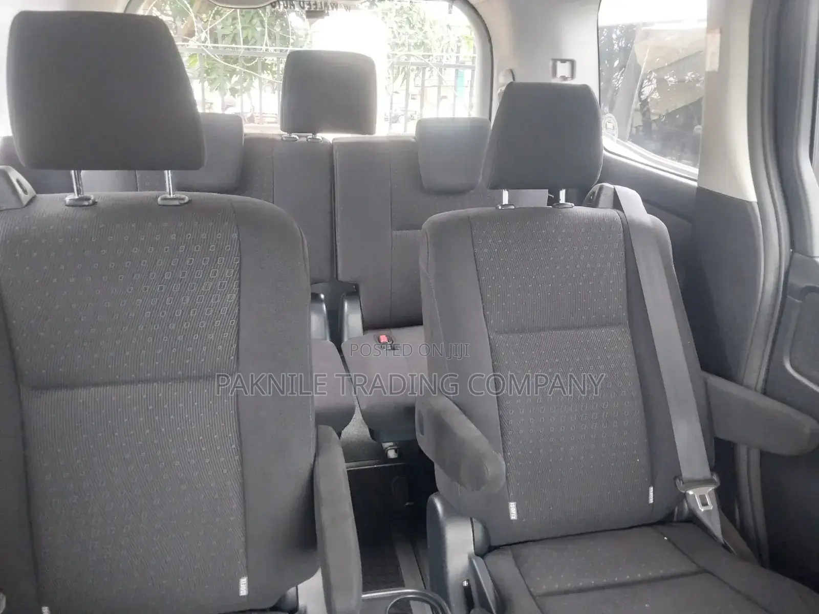 Toyota Noah 2016 Ivory