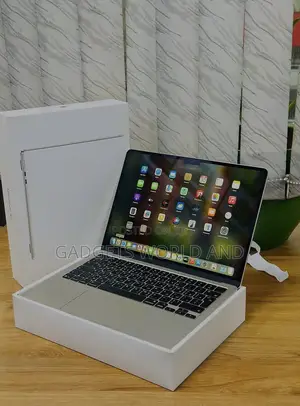 New Laptop Apple MacBook Air 2023 M2 8GB Apple M2 SSD 256GB