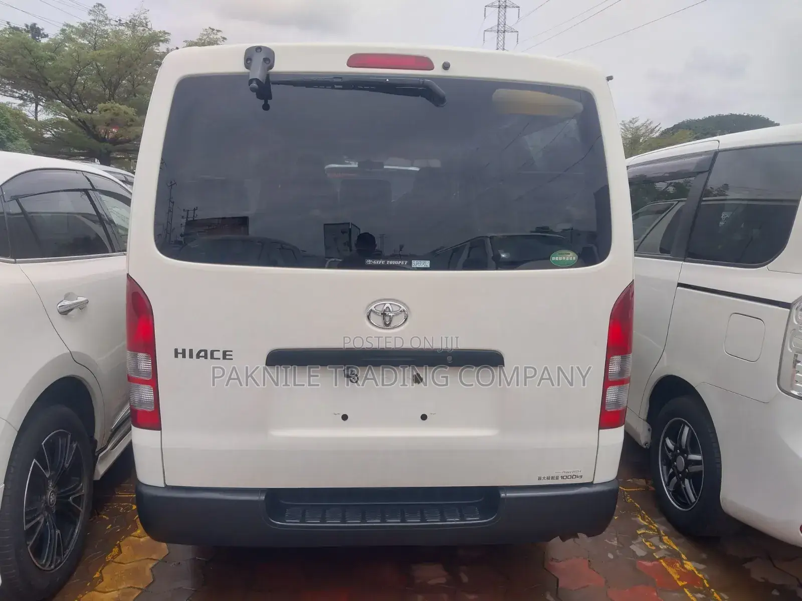Toyota HiAce 2012 White