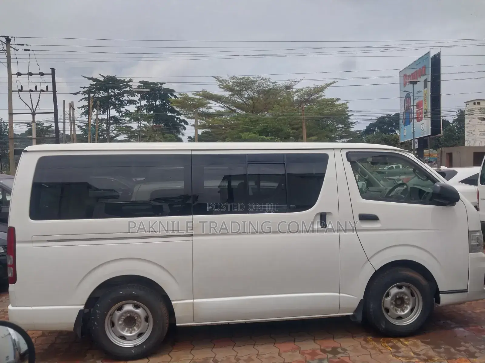 Toyota HiAce SV Premium 2013 White