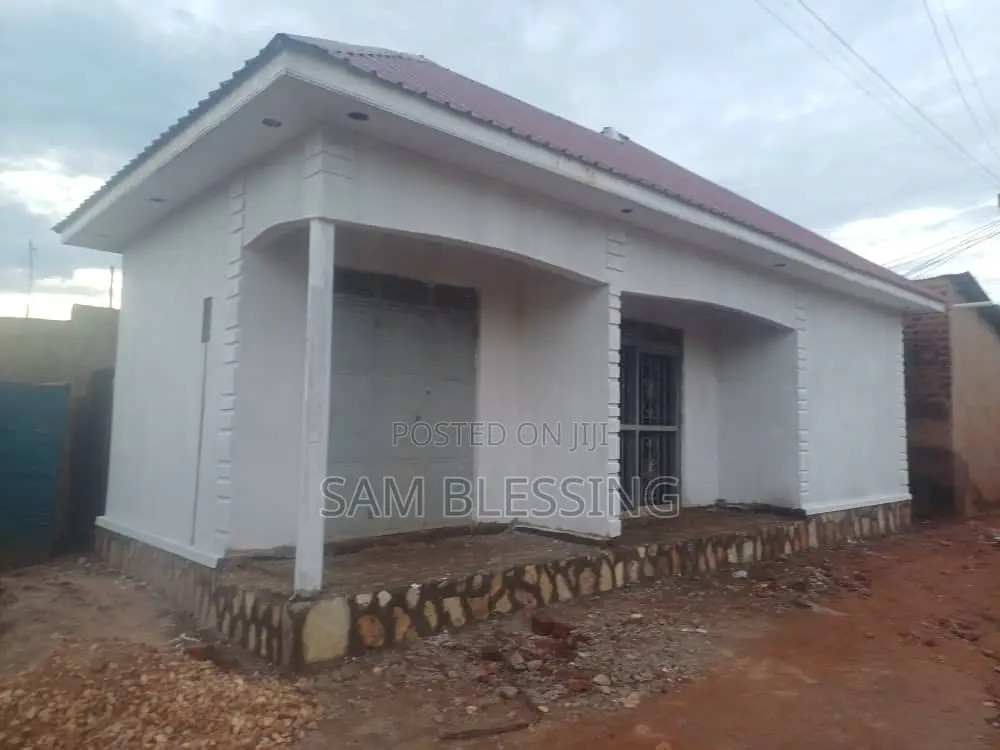 2bdrm House in Namasumba Entebbe, Makindye for sale