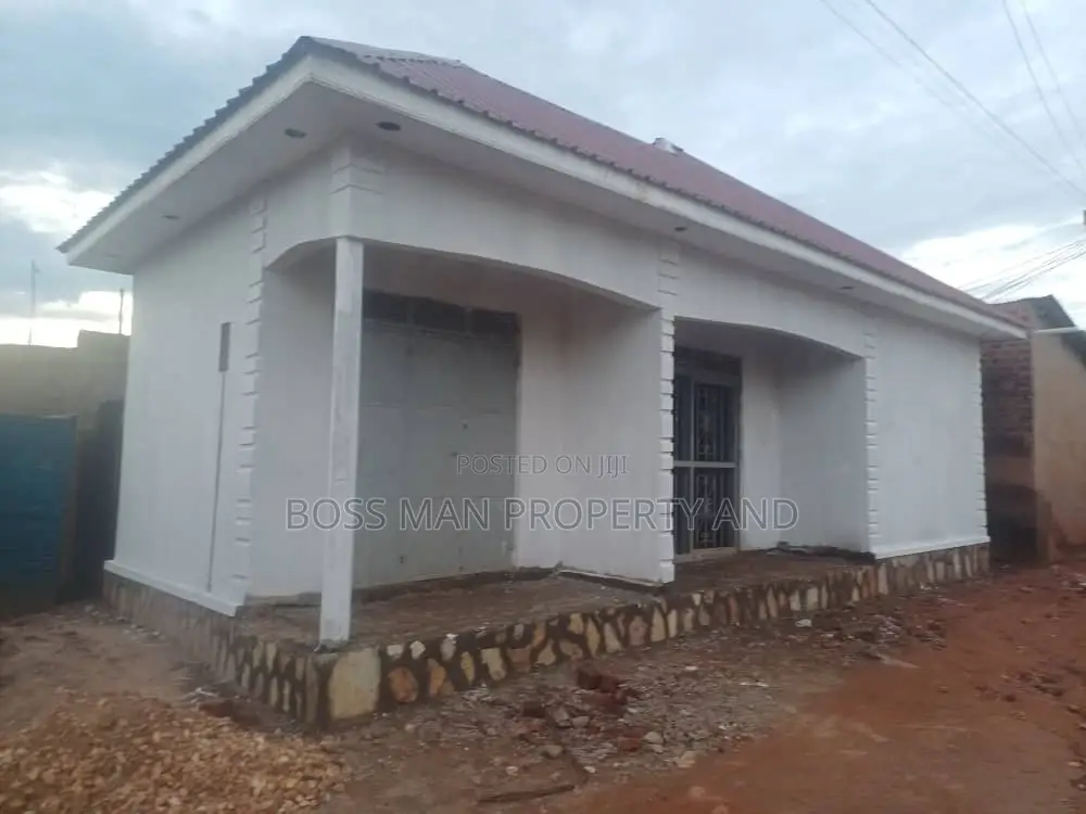 2bdrm House in Namasumba Entebbe, Makindye for sale