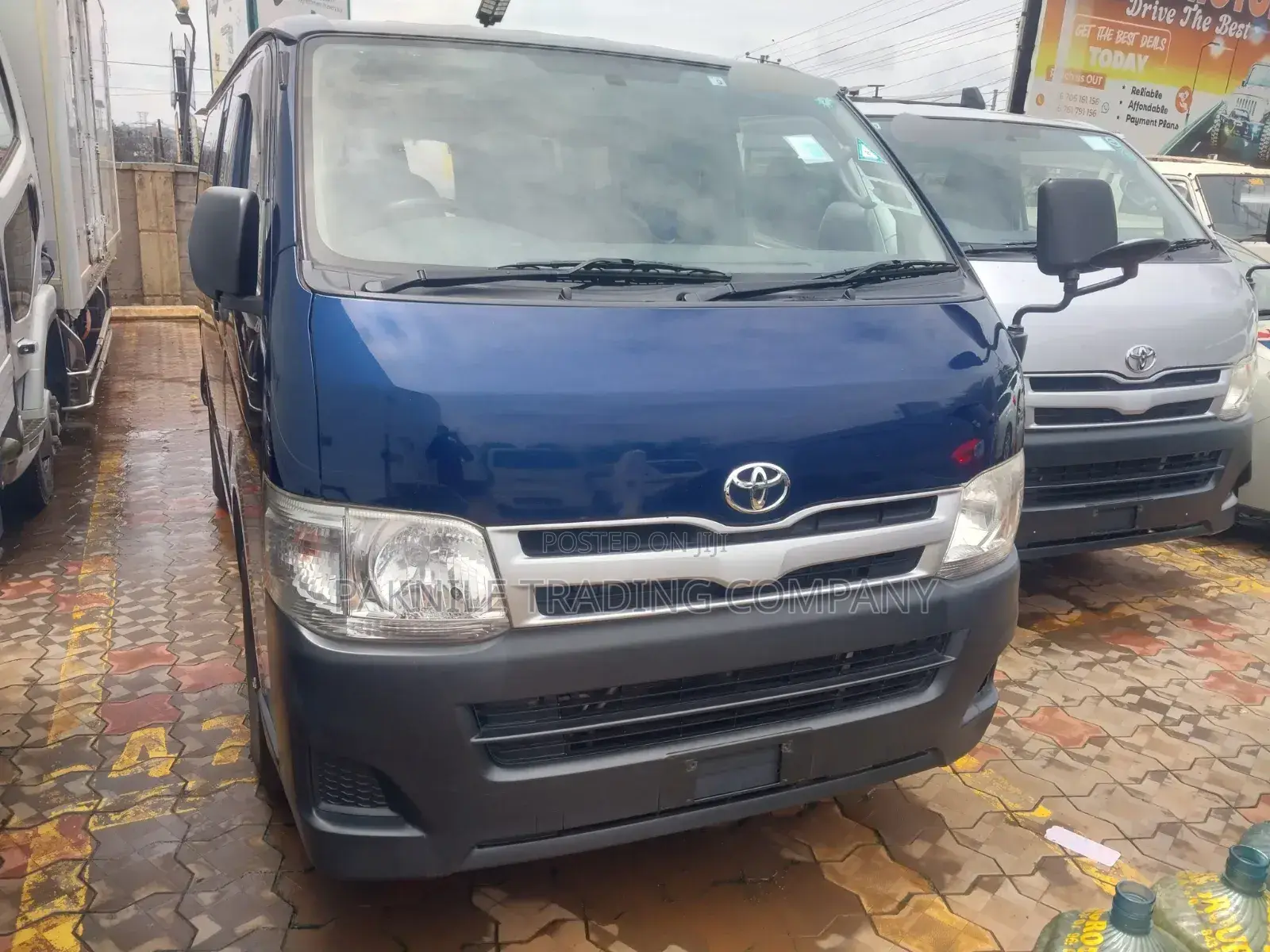 Toyota HiAce SV Premium 2013 Blue