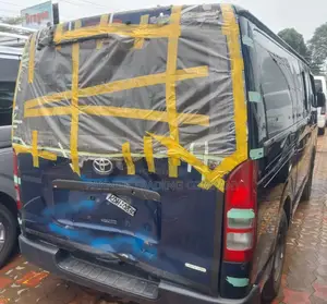 Toyota HiAce SV Premium 2013 Blue