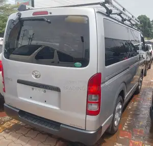 Toyota HiAce 2014 Silver