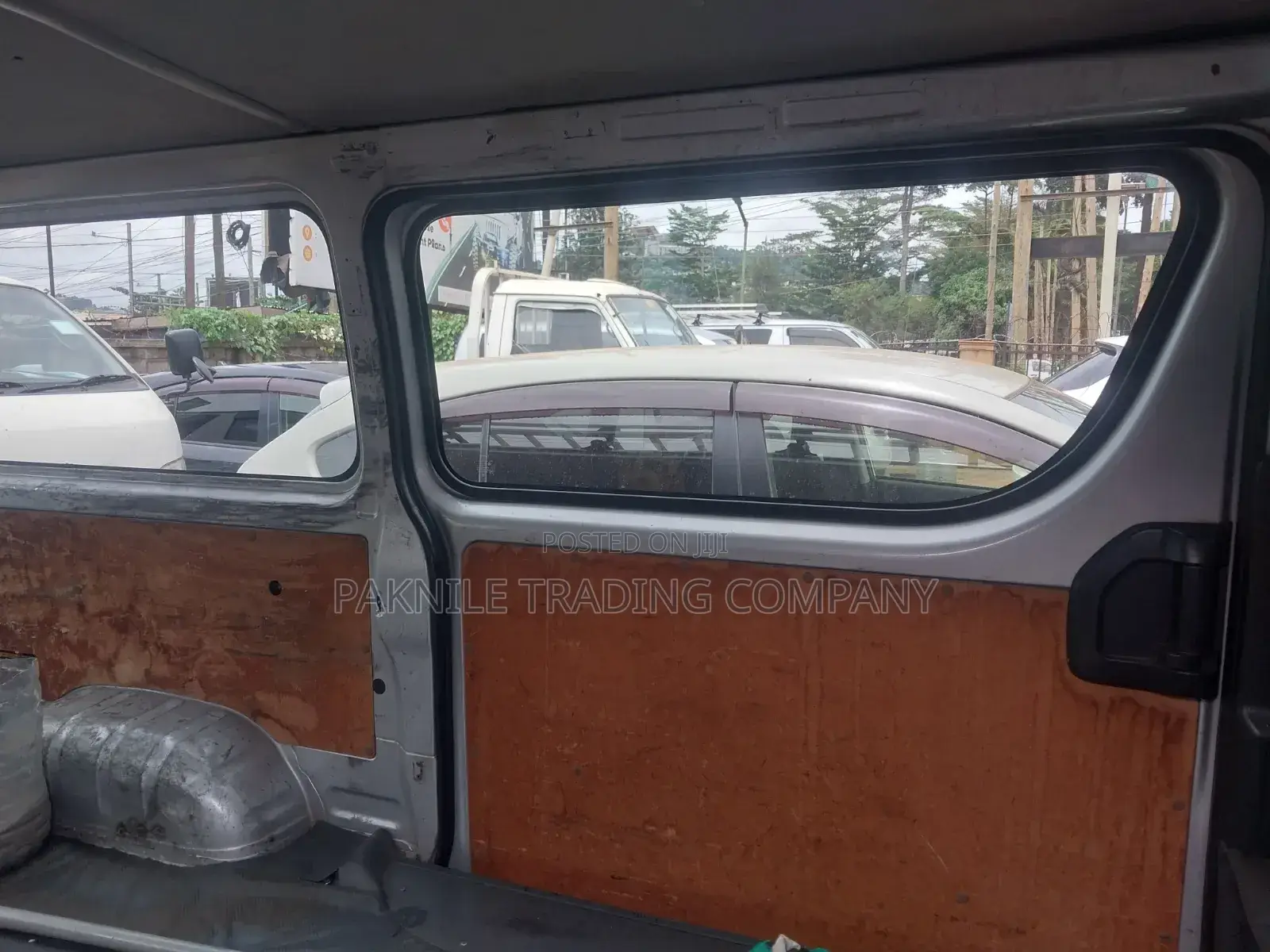 Toyota HiAce 2014 Silver