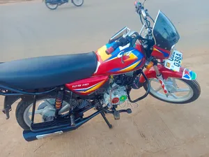 Bajaj CT 125X 2025 Red