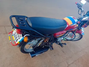 Bajaj CT 125X 2025 Red