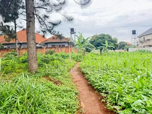 Kira 17 Decimals for Sale 97m Private Mailo Land Title