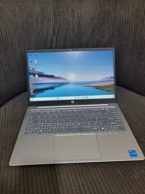 Laptop HP 14-ep0063 8GB Intel Core i5 SSD 512GB