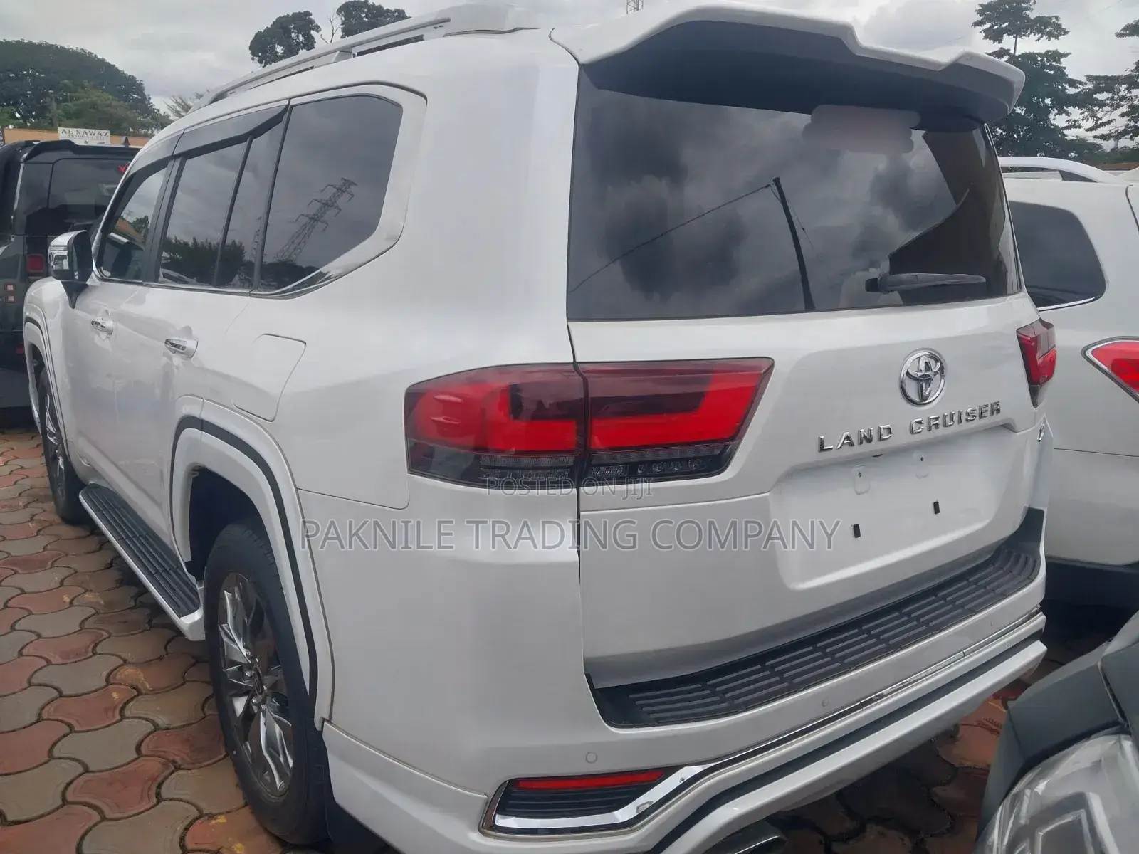 Toyota Land Cruiser 2022 White