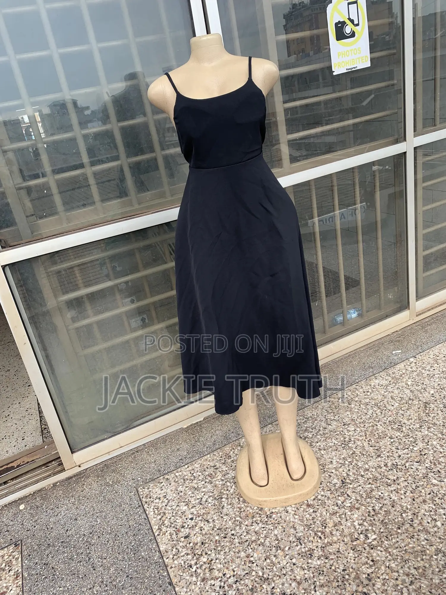 Second Hand First Class Dresses