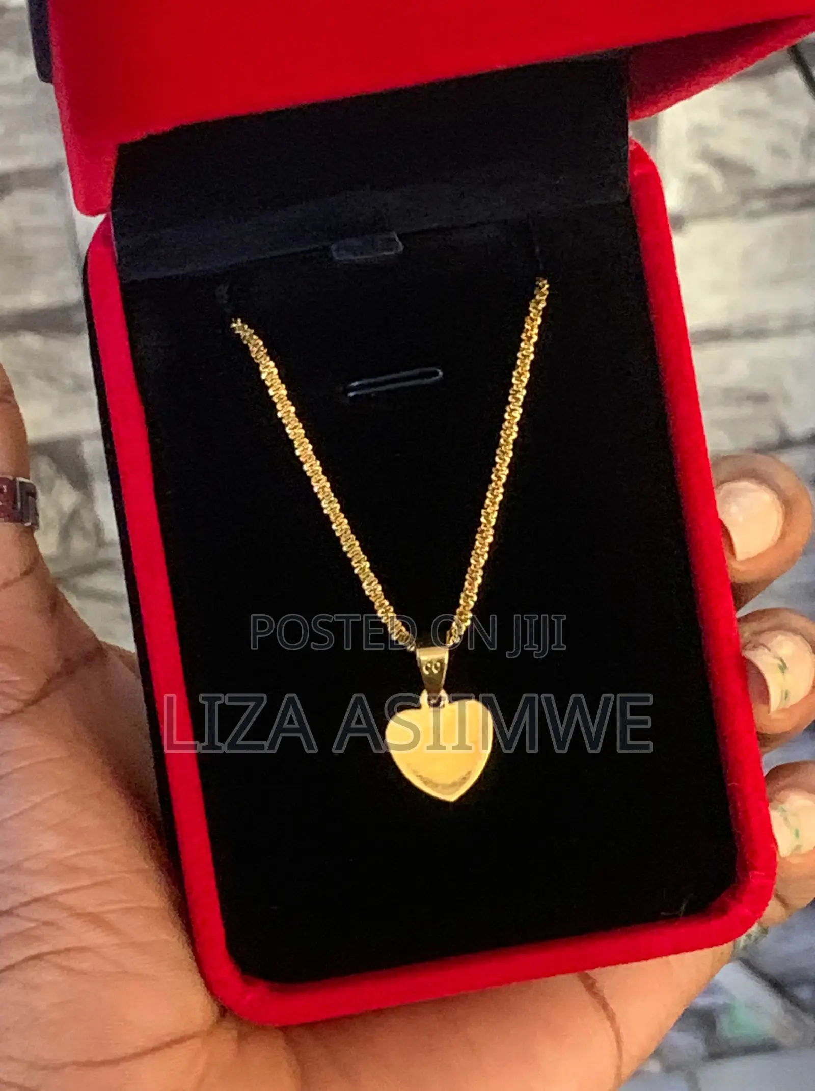 Gold Heart Pendant Necklace
