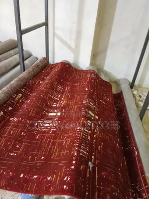 Doha Large Center Maroon Carpets