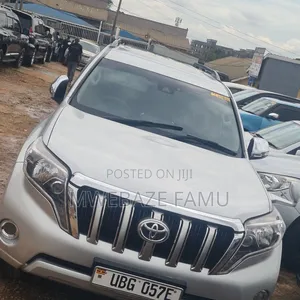 Toyota Land Cruiser Prado 2015 Silver