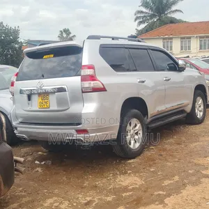 Toyota Land Cruiser Prado 2015 Silver