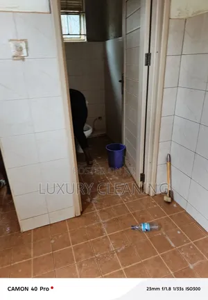 Hospital/Health Center General Cleaning