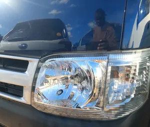 Toyota HiAce 2013 Blue