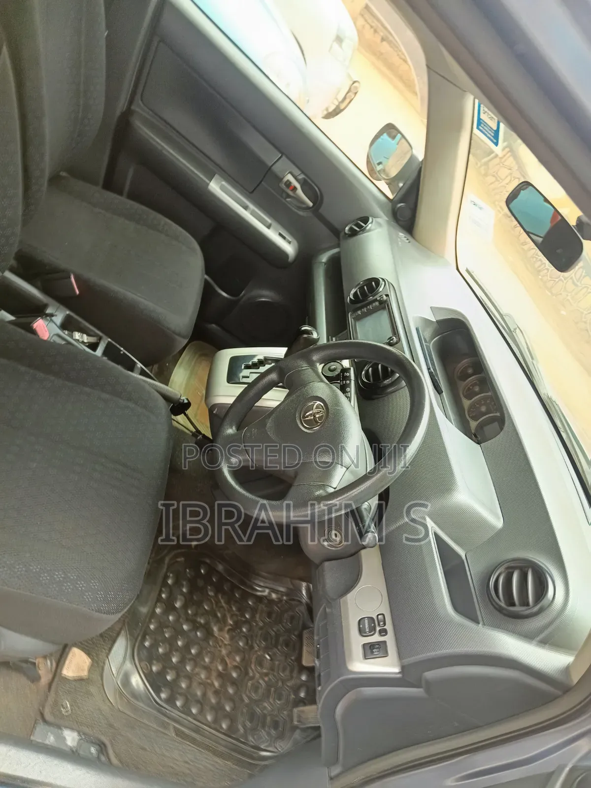 Toyota Corolla Rumion 2010 Gray