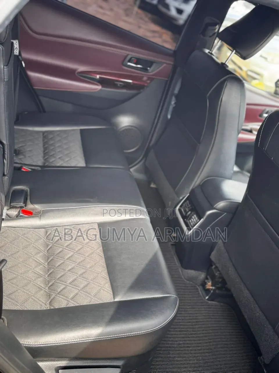 Toyota Harrier 2.0 2017 Black