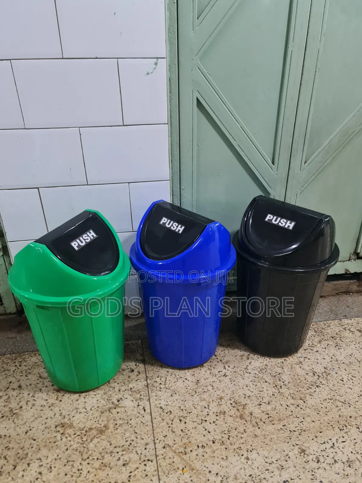 Unlimited Plastic Dust Bins Plastic Dust 60litres