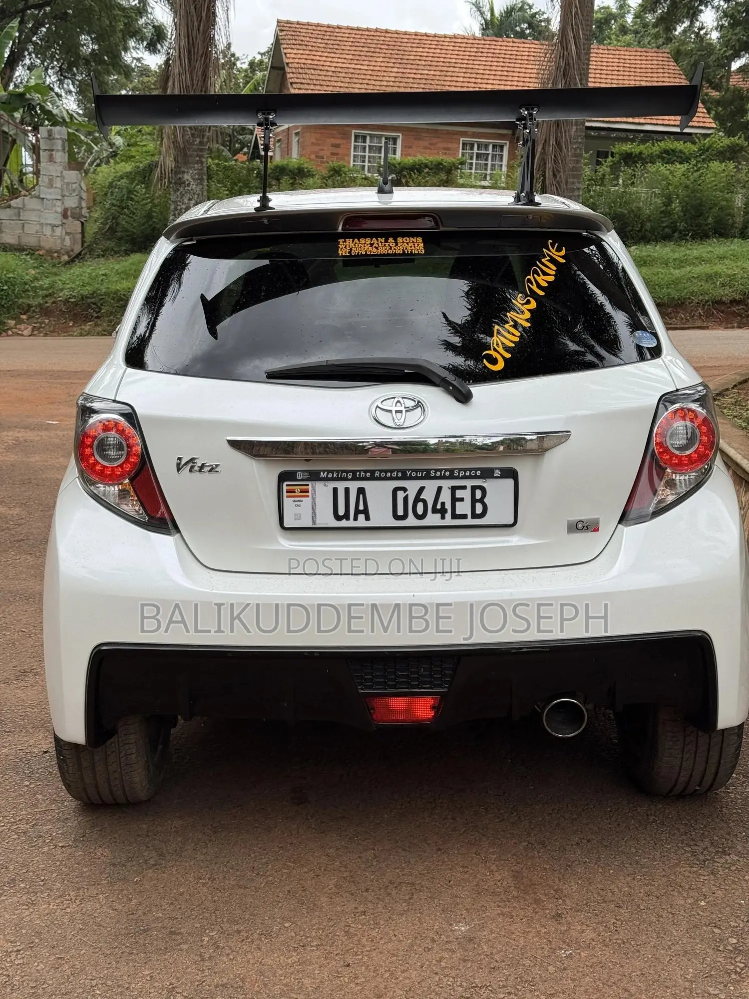 Toyota Vitz 1.5 FWD 5dr 2013 White