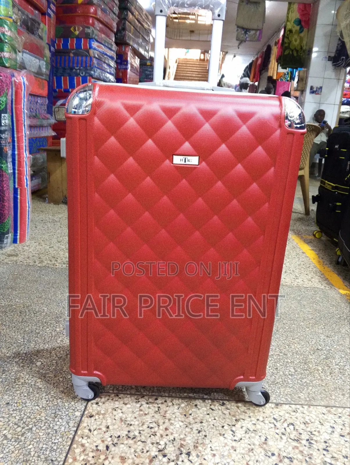 Rubber Plastic Suitcases. Extra Large. ( Red)