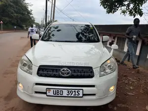 Toyota RAV4 2008 White