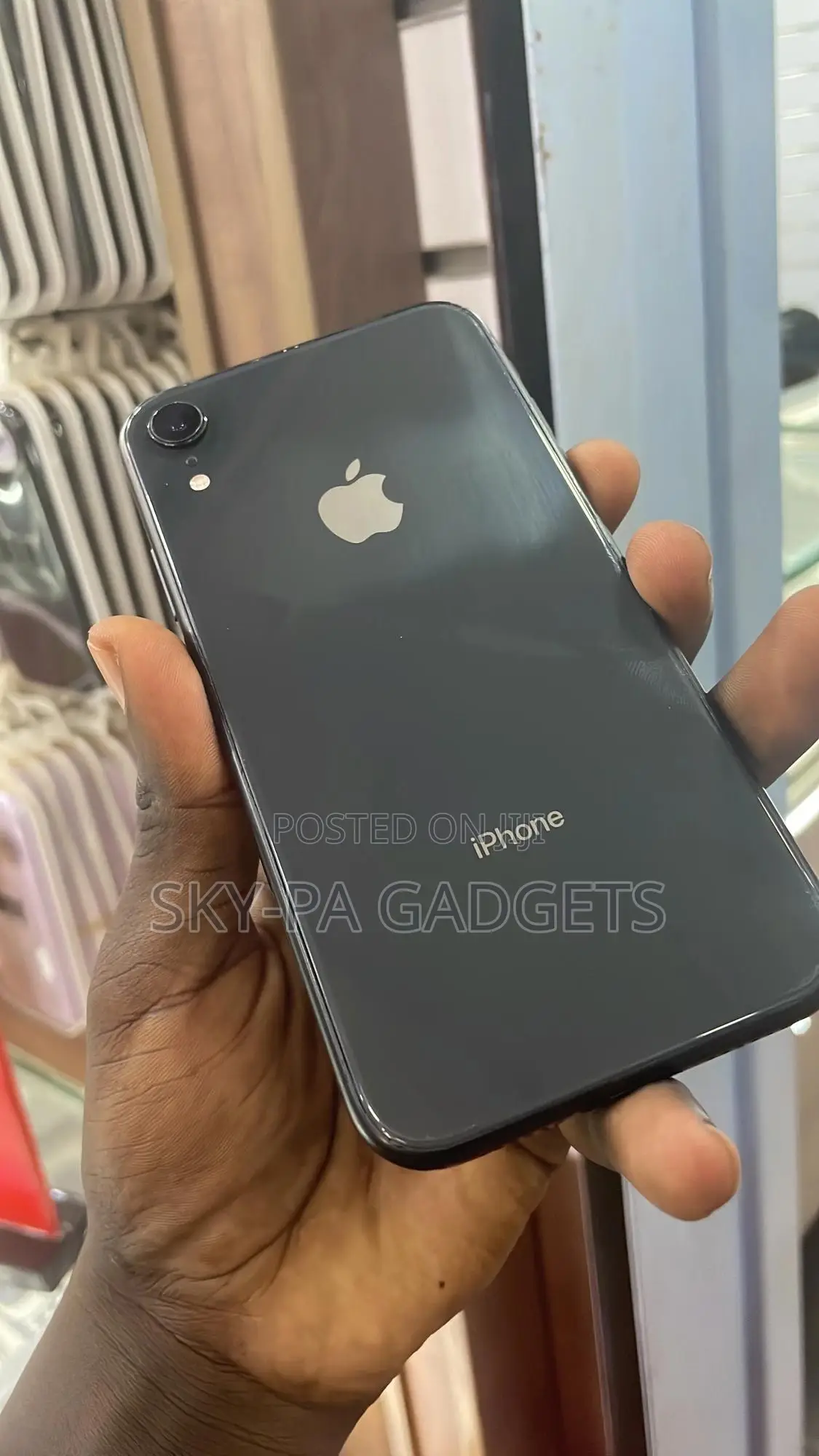 New Apple iPhone XR 64 GB Black
