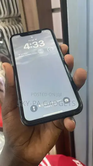 New Apple iPhone XR 64 GB Black