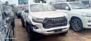 New Toyota Hilux 2025 White