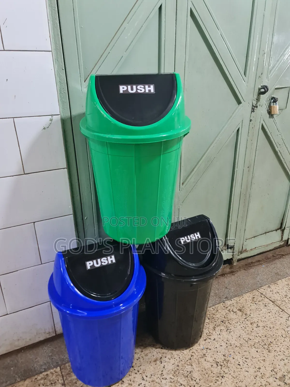 Green Blue Black Swinging Plastic Dust Bins Plastic Dust Bins 1pc