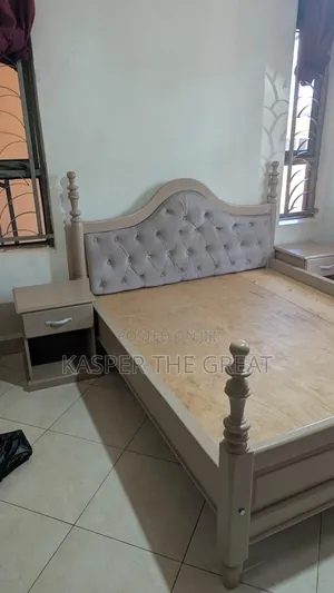 Queen Size Bed With Side Drawers