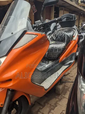 Yamaha Majesty 2020 Orange