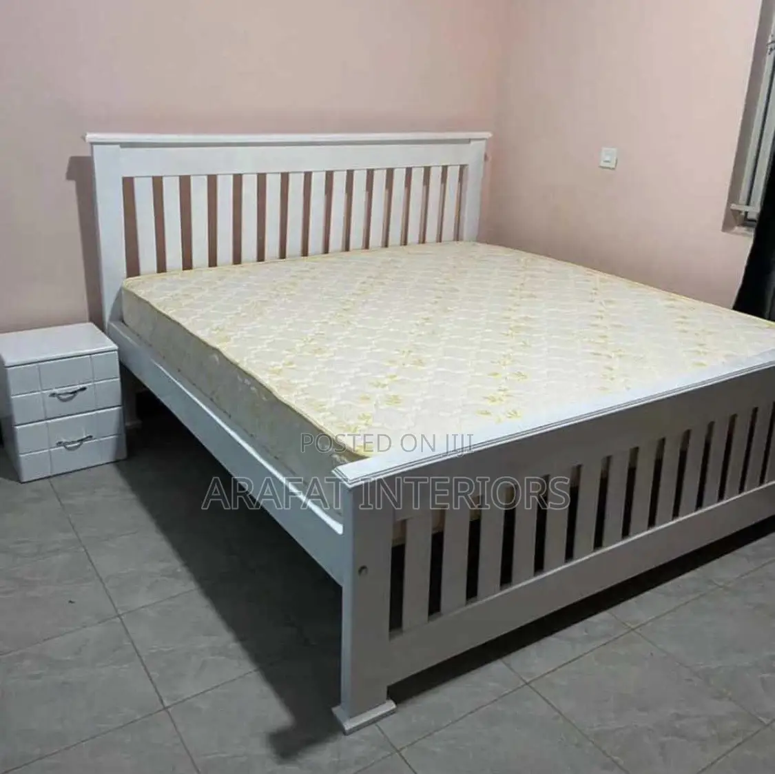 6x6 White Slat Bed