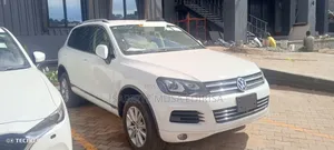 Volkswagen Tiguan R-Line 4dr SUV (2.0L 4cyl Turbo 6A) 2014 White