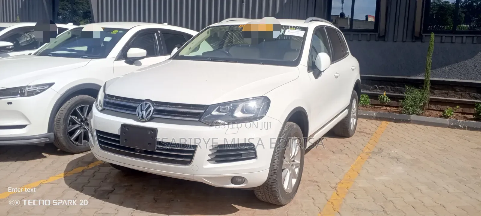 Volkswagen Tiguan R-Line 4dr SUV (2.0L 4cyl Turbo 6A) 2014 White