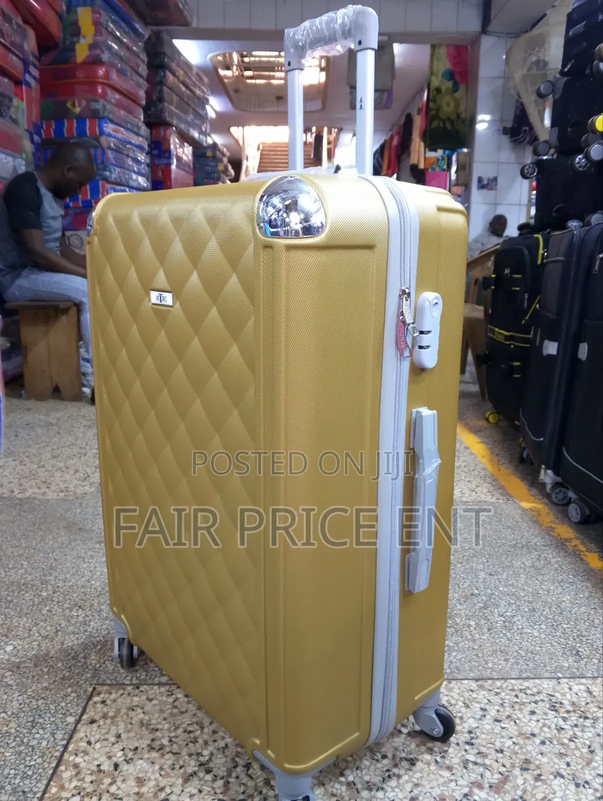 Executive Original Suitcase. Large.( Brown)
