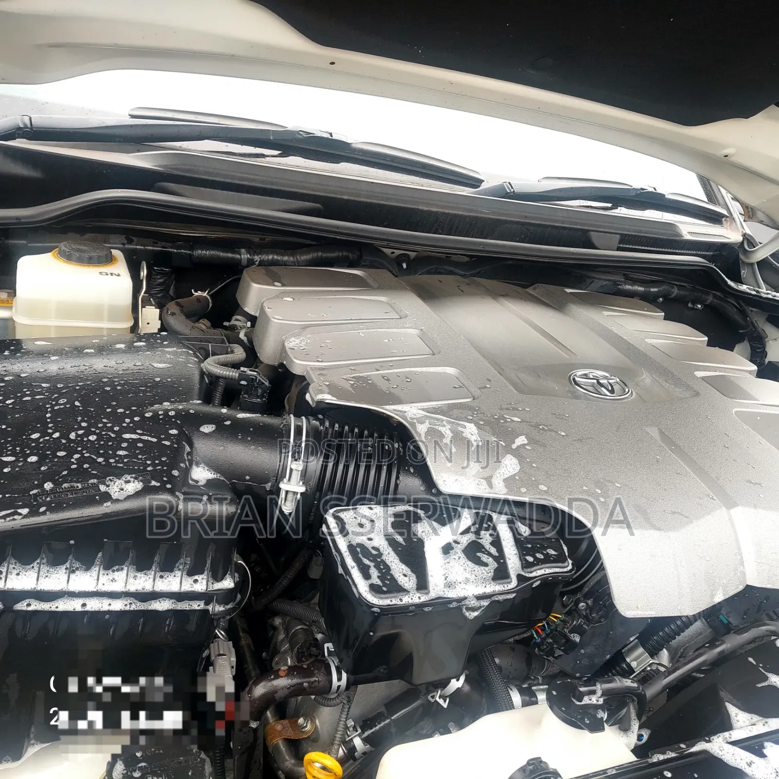 Toyota Land Cruiser 4.6 V8 GX 2017 Gray