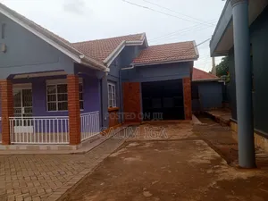 3bdrm Bungalow in Kololo Property, Central Division for rent