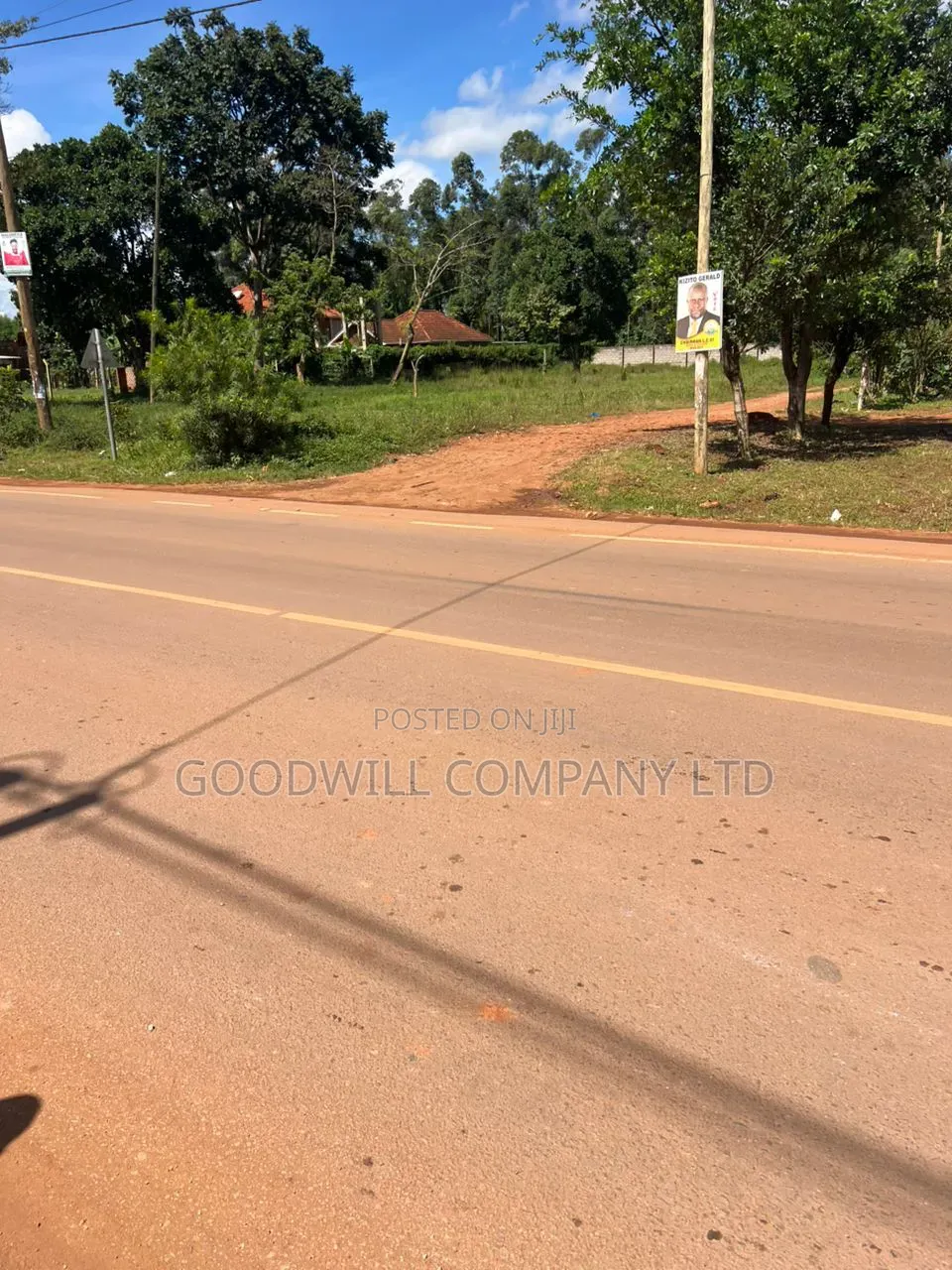 10 Decimals Commercial Plot of Land in Kitukutwe Kira on Main Tarmac