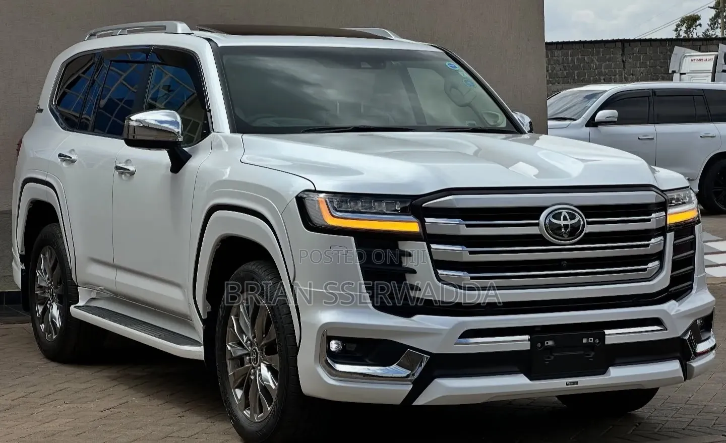 Toyota Land Cruiser LC300 2024 White