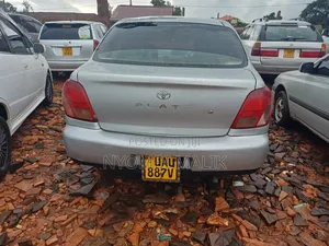 Toyota Platz 2002 Silver