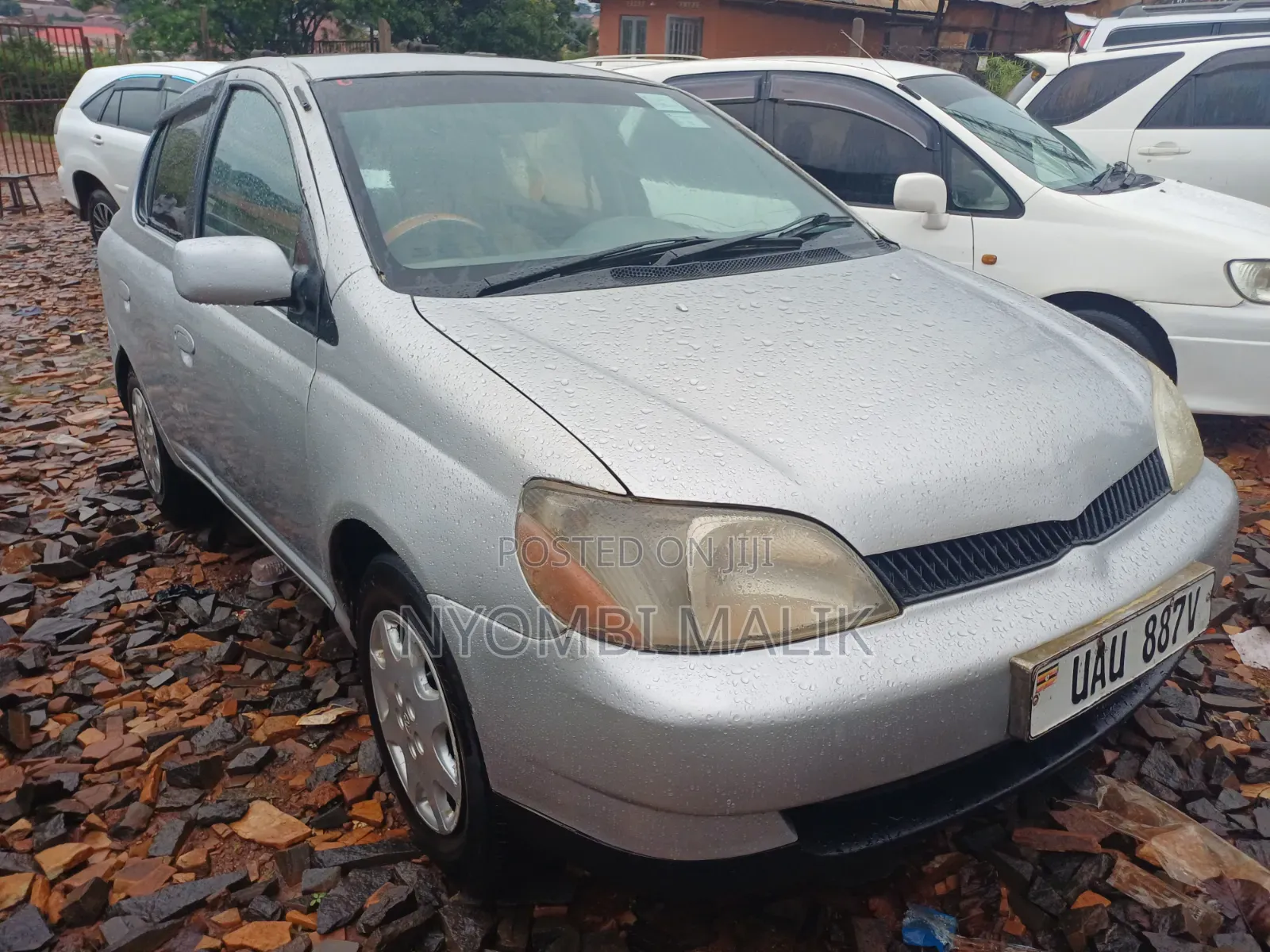 Toyota Platz 2002 Silver