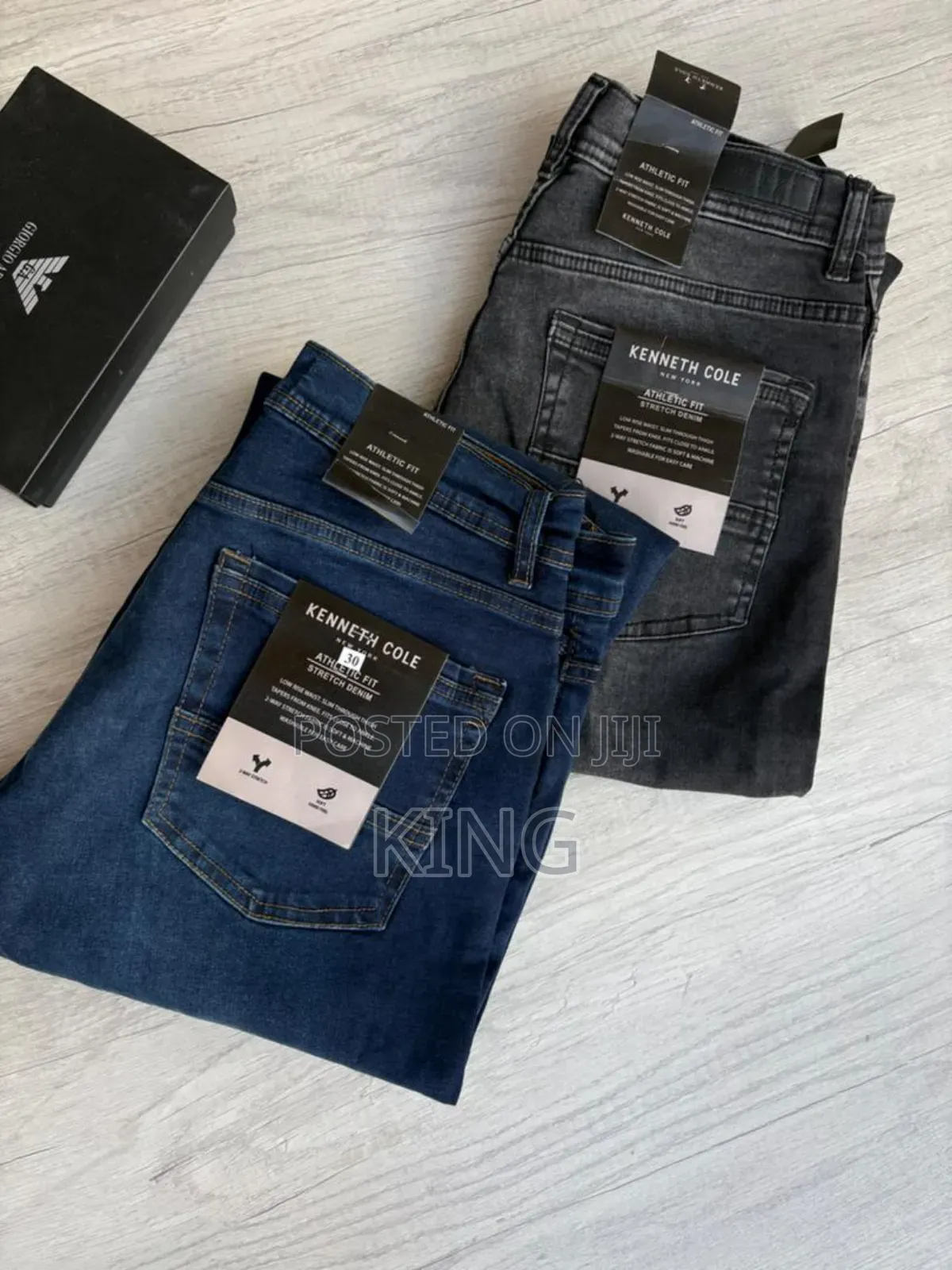 Distressed Rugged Style Jeans